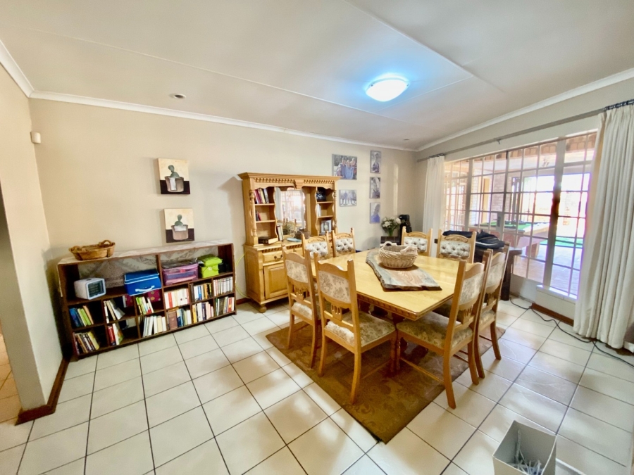 4 Bedroom Property for Sale in Grimbeeck Park North West